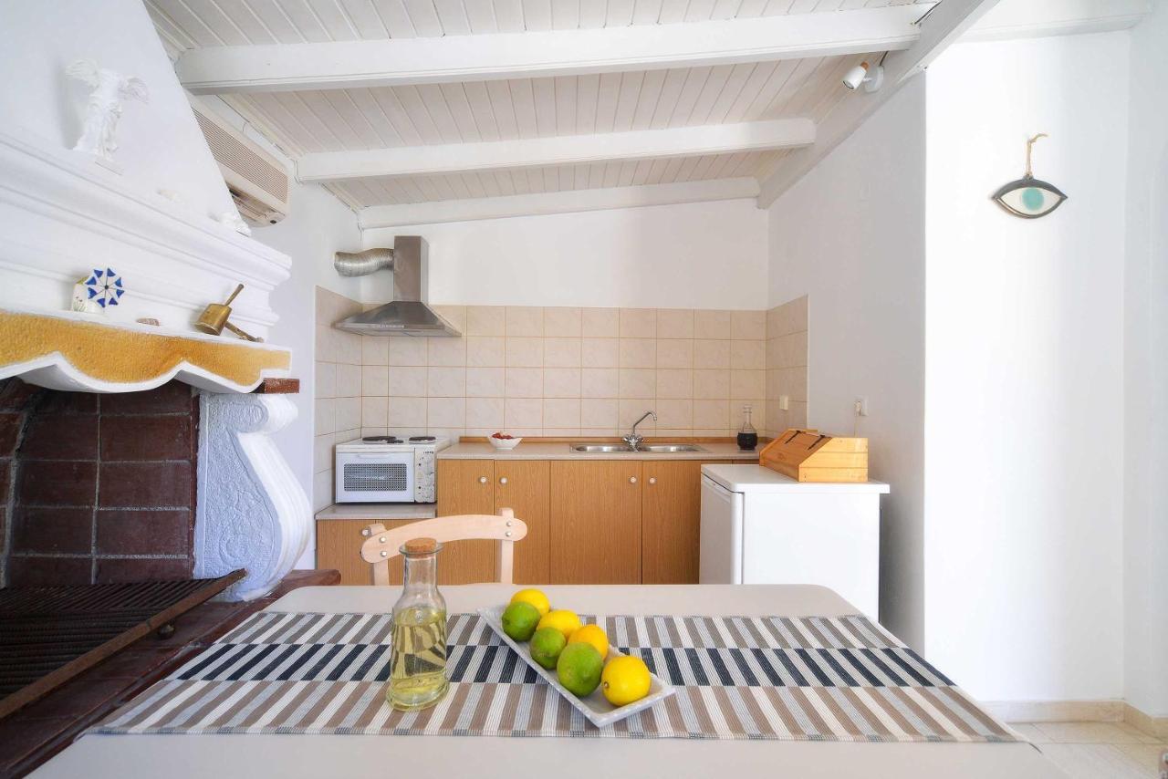 New! Paxoswhite Sea View Apartments & Studios! Gaios Exterior foto