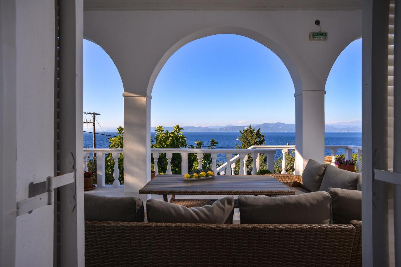 New! Paxoswhite Sea View Apartments & Studios! Gaios Exterior foto