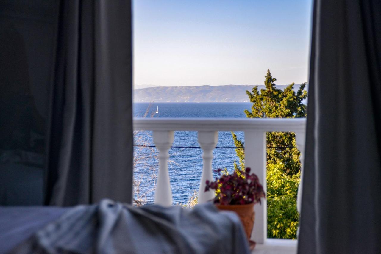 New! Paxoswhite Sea View Apartments & Studios! Gaios Exterior foto