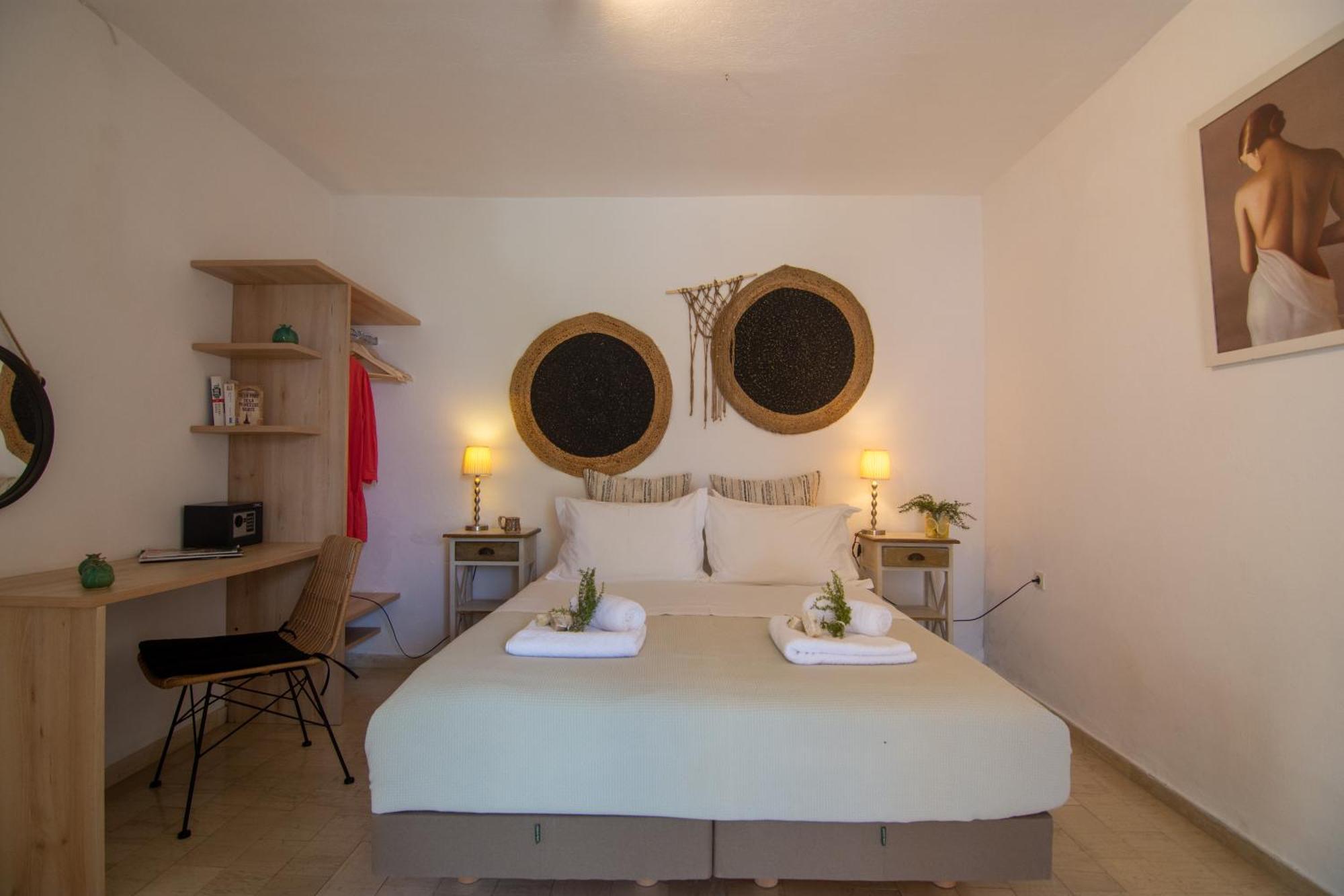 New! Paxoswhite Sea View Apartments & Studios! Gaios Exterior foto